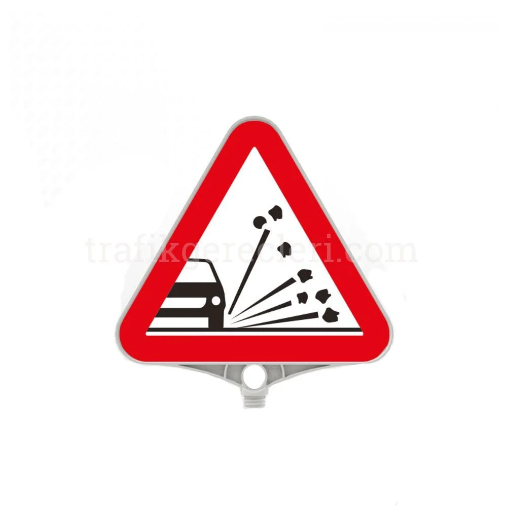 Mıcırlı Yol Üçgen Levha 390mm