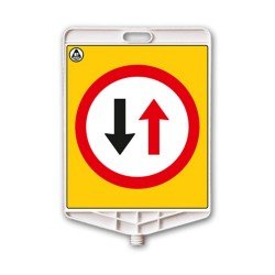 Dikdörtgen Uyari Levhasi (Çift Yönlü Yol)