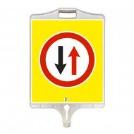 Dikkat İki Yönlü Trafik Tabelası
