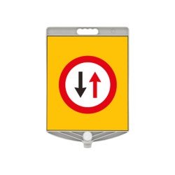 İki Yönlü Trafik Tabelası 340X400mm Ppc Uyarı Levhası
