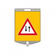İki Yönlü Trafik Tabelası 340X400mm Ppc Uyarı Levhası