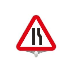 Sağdan Daralan Yol Üçgen Uyarı Levha 390mm