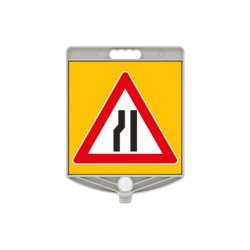 Soldan Daralan Yol Kare Levha 300x300 mm