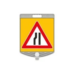 Soldan Daralan Yol Kare Levha 300x300 mm